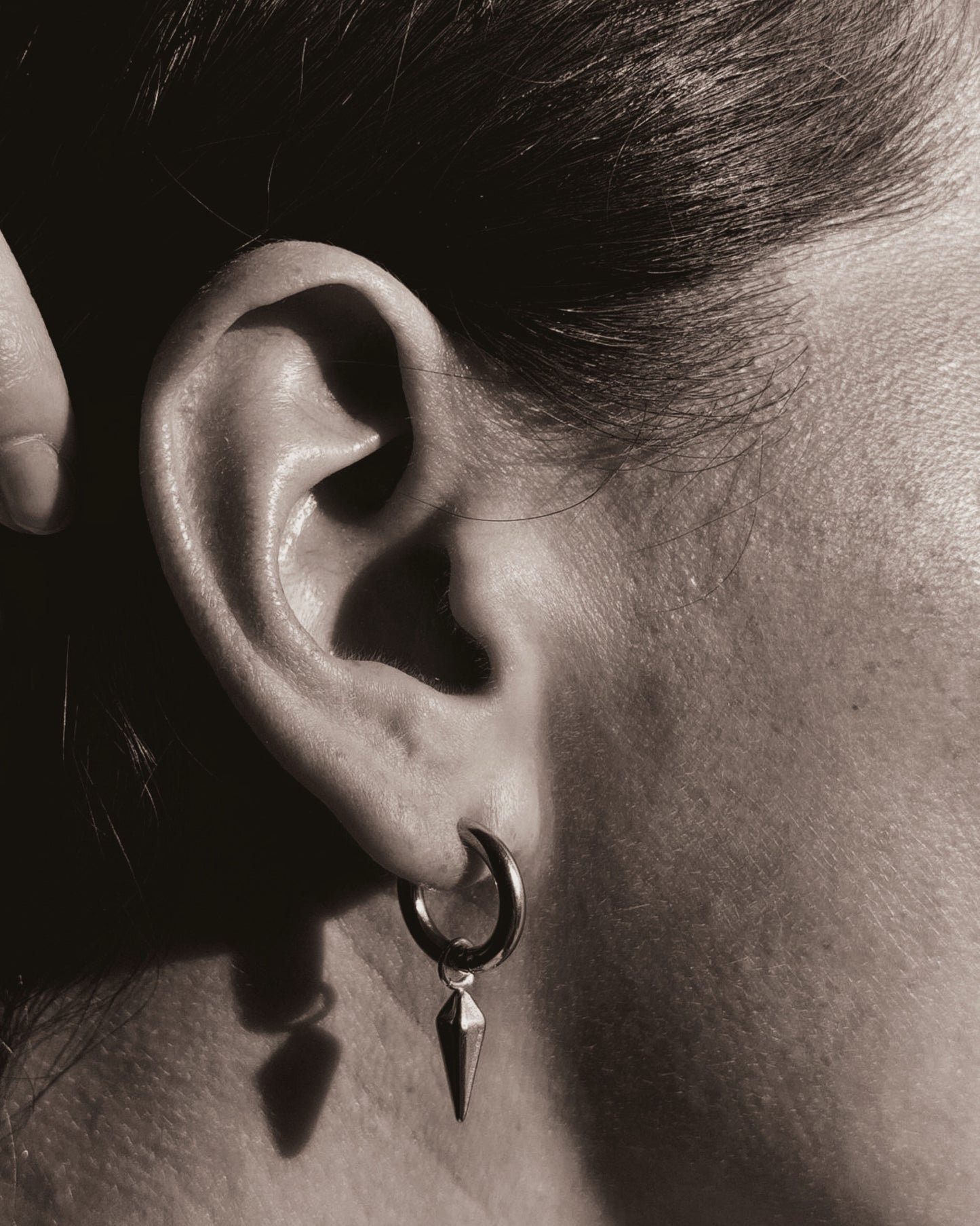 Faro Cone Hanger Huggies - Gold